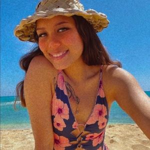 MEET YOUR POSHER JAE